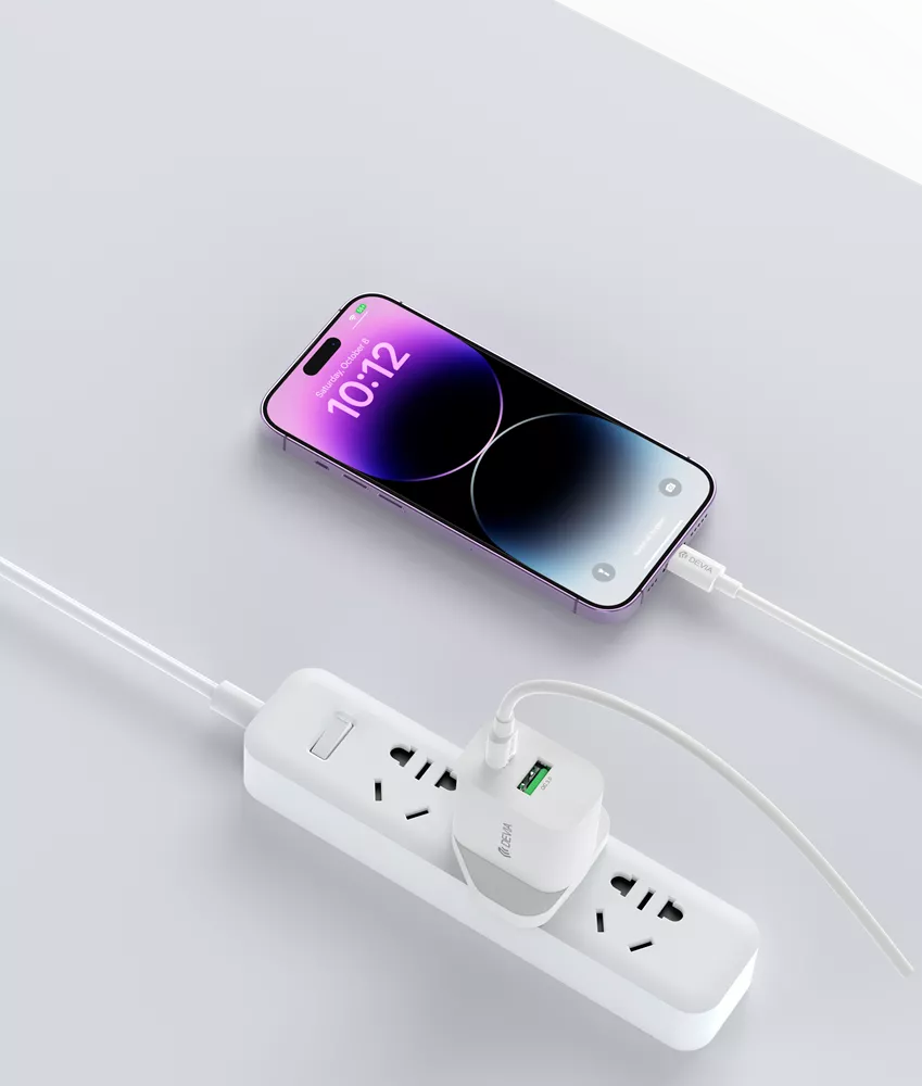 Devia - 20W Dual USB-C Power Delivery & USB Qualcomm 3-Pin UK Charging Plug - White